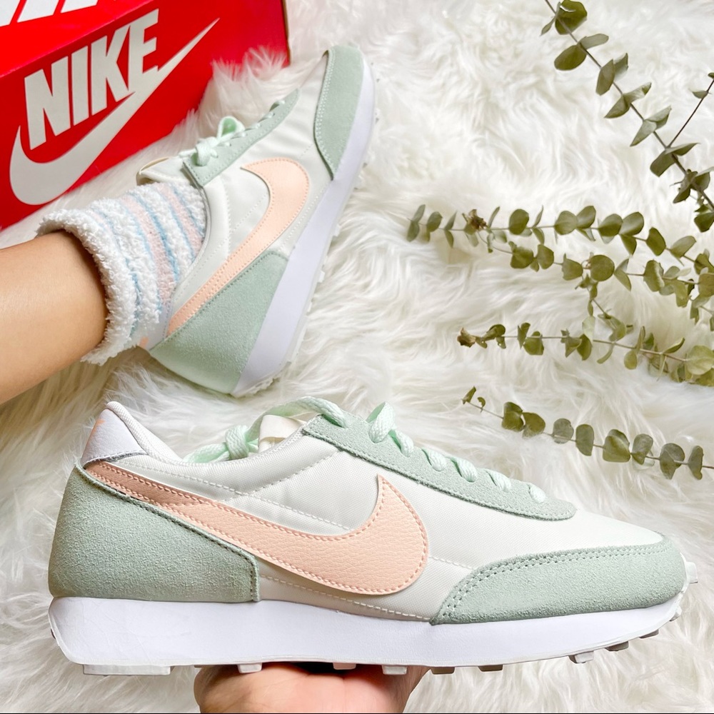 Nike Daybreak Classic Sneaker Shoes PRICE FIRM - Picture 7 of 13